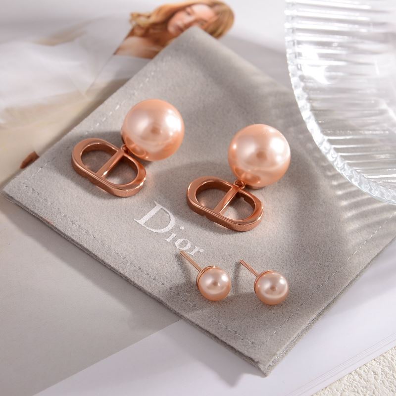 chr1st1an D10r earrings